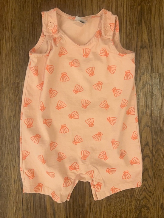 Hanna Andersson Other - Peach Shell-Print Baby Romper pink peach 2T